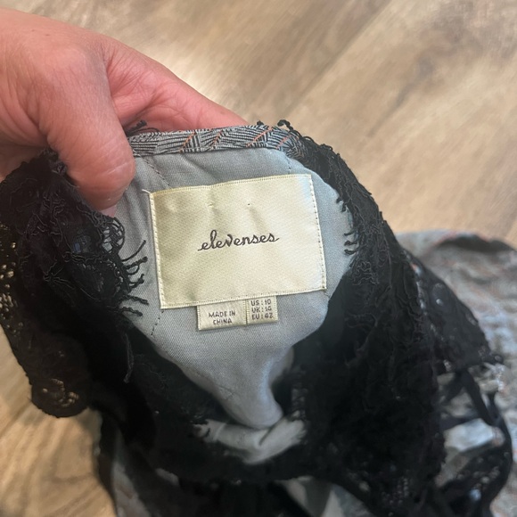 Anthropology size 10 sweet ❤️ heart black lace romper . Dry clean - Picture 3 of 6